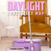 ราคา [ Spin Mop Daylight ] Spin Mop Set Praktis Ringan + Free Refill 1 PCS + Alat Pel Super Mop 360 Derajat Putaran + Mop 2 in 1 (42929521174)