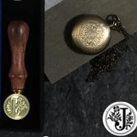 ราคา SEALING WAX STAMP ชุดตราประทับครั่ง/ขี้ผึ้ง ตัวอักษร J-O-V พร้อมส่ง (1470650651)
