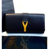 ราคา Saint Laurent Chyc Leather Clutch Bag (รับประกันสินค้าแท้) (20890412620)