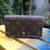 ราคา Used LV compact wallet ไม่มีอุปกรณ์ (7327446573)