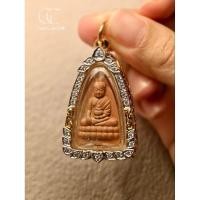 ราคา กรอบทอง ตลับพระ กรอบทองอิตาลี หลวงปู่ทวดรุ่นเตารีด แม่บุญเรือนพิมพ์ใหญ่ ขนาด 2.1x3.3 cm (28084801478)