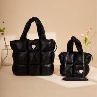 ราคา FLUFFY by Justcloset กระเป๋านุ่มนิ่ม สุดน่ารัก มาใน 2 ขนาด (19183197764)