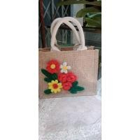 ราคา กระเป๋าผ้าป่านตกแต่งลวดกำมะหยี่ (26381654904)