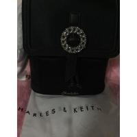 ราคา เป้ charles & keith อุปกรณ์ครบ ราคาถูก ลดราคา (2409616036)