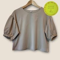 ราคา เสื้อยืดแขนพอง Uniqloแท้ มือสอง สภาพดีมาก ไม่มีตำหนิค่ะ (25614449530)