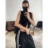 ราคา ของใหม่-กางเกงวอร์มขายาว Adidas size S 26“/36” สีดำ รุ่นฮิต Iconic ต้องมีติดตู้ (49206004179)