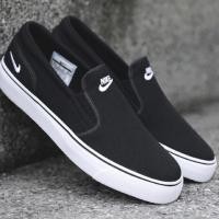 ราคา Nike slip-on ไนกี้สลิปออน ของใช้เองแท้100% (1089277039)