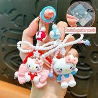 ราคา SANRIO ซานริโอ สวัสดี คิตตี้ สายคล้องโทรศัพท์อะนิเมะการ์ตูนคิตตี้โบว์ลูกปัดข้อมือเชือกเส้นเล็กสั้นกับคลิปกระเป๋าเป้สะพายหลังพวงกุญแจอุปกรณ์ของขวั (28209838810)