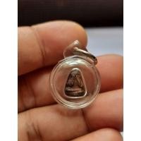 ราคา พระปิดตาข้าวตอกแตกหลวงปู่เอี่ยม วัดหนัง เนื้อผงคลุกรัก (องค์ที่ 2) (43858281876)