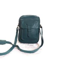 ราคา [กระเป๋ามือสอง] กระเป๋าสะพายหนังแท้ cross body หนังวัวแท้ 6.5นิ้ว สีเขียว กระเป๋าสภาพดี กระเป๋าสะพายข้าง (10255462550)