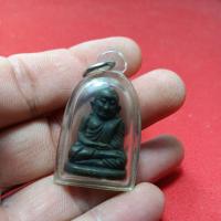 ราคา รูปหล่อหลวงพ่อเงินวัดบางคลานในเลี่ยมกันน้ำเก่า(เนื้อโลหะ) (40529277673)