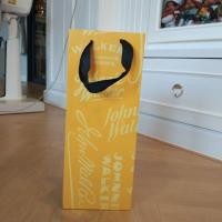 ราคา ถุงกระดาษสำหรับใส่ขวดวิสกี้แบรนด์ Johnnie Walker (52607739715)