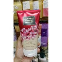 ราคา Bath and Body Works Japanese Cherry Blossom Creamy Body Scrub 226g. ของแท้ (46302613294)