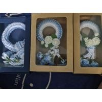 ราคา พวงมาลัยริบบิ้นวันแม่ พร้อมกล่อง (29356888394)