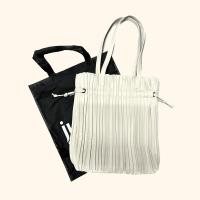 ราคา กระเป๋าสะพายข้าง just in case รุ่นRemy (25907910880)