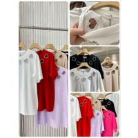 ราคา เสื้อยืด เจาะหัวใจรอบคอ ❤️ ป้าย it's me basic (25610439912)