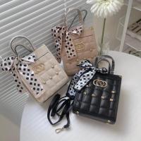 ราคา ทรงกล่องนม PNK พร้อมโบว์ผูก สายคอสบอดี้ซับแดง หนังPU (22849085940)