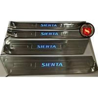 ราคา สครัปเพลสมีไฟ SIENTA ตัวเต็ม สเตนเลส ชายบันได ตัวเต็ม มีไฟสีฟ้า (22448213142)