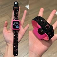 ราคา น่ารัก KT cat สายซิลิโคนสําหรับ iWatch 10 + เคสซิลิโคนสําหรับ Apple Watch Series 9 8 7 6 5 4 3 Ultra 2 ขนาด 49 มม.SE 40 มม.46 มม.45 มม.44 มม.42 มม.41 มม.40 มม.38 มม. (40612085218)