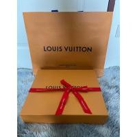 ราคา กล่องกระเป๋าLV/หลุยส์ขนาด14x12x3นิ้วแท้มือสอง (22388471220)