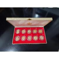 ราคา เหรียญที่ระลึก รัชกาลที่ 5 เนื้อโลหะชุบสามกษัตริย์ 10 เหรียญ พร้อมกล่องที่ระลึกฉลองสิริราชสมบัติครบ 50 ปี รัชกาลที่9 ... (25083840292)