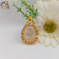ราคา กรอบพระ กรอบพระชุบทอง | ปิดตาเล็ก | กว้าง1.7*สูง2.0ซม.(ขนาดจอกระจก) (22621317296)