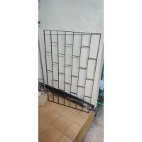 ราคา เหล็กดัดมือสอง ขนาดประมาณ 108 x 68 cm (12040541708)