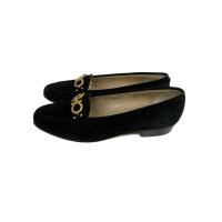 ราคา Salvatore Ferragamo Loafers US5 BLK suede Direct from Japan Secondhand (54104921366)