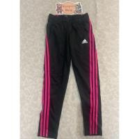 ราคา กางเกงวอร์มขายาวแถบสีชมพูเอวยางยืดฃองเด็กมือสอง (สีดำ) Size 140 แบรนด์ Adidas ของแท้✨% สภาพ 90% (57354288372)