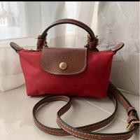 ราคา Longchamp Pouch Mini มือ2 สีแดง พร้อมส่ง แท้ สภาพเหมือนใหม่ (24681026457)