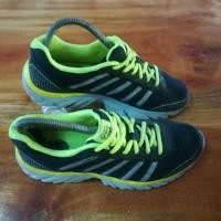 ราคา รองเท้า K-swiss มือสองของแท้ 39.5 (5216589239)
