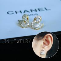 ราคา ต่างหูหงส์เพชร Swarovski 1คู่ แถมฟรีตลับทอง CN Jewelry ตุ้มหู ต่างหูแฟชั่น ต่างหูเกาหลี ต่างหูทอง (3979694734)