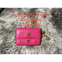 ราคา กระเป๋าตังใบสั้น สีชมพู MCM แท้ มีการ์ด มือ 2 (22033035509)