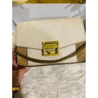 ราคา กระเป๋าGivenchyหนังแท้ไซส์8“ (41601835902)