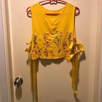 ราคา เสื้อครอป สีเหลือง ลายดอก มือสอง สภาพดี (2332067878)