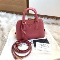 ราคา Good condition Prada alma mini สี tamaris ปี2013 สภาพดีเลยค่า อะไหล่ทอง ขอบมุมไม่ถลอก ภายในสะอาด (2439848226)