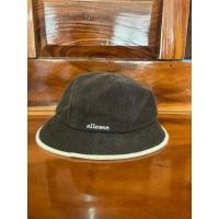ราคา หมวกบักเก็ต ellesse มือสอง สภาพดี (24245563813)