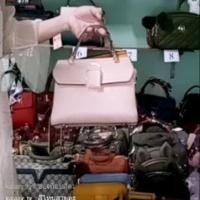ราคา กระเป๋าถือสีครีมงานสวยสะพายได้ (4036410633)