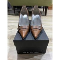 ราคา รองเท้า DOLCE&GABBANA มือ2 ของแท้ % size 37 ส้นสูง 3.5“ สภาพดี ครบกล่องค่ะ (53301905654)