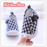 ราคา รองเท้าหัดเดินพื้นซิลิโคน 13cm มือสอง (3314583320)