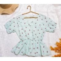 ราคา Saleเสื้อคอเหลี่ยมลายเชอร์รี่ จั้มเอว สีเขียวมิ้นท์ (5811377343)