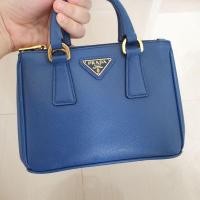 ราคา Prada Saffiano 2 zip mini สีน้ำเงิน ปี 2015 (4956801770)
