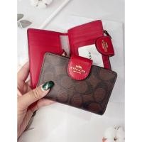 ราคา  ❤️COACH MEDIUM CORNER ZIP WALLET IN SIGNATURE CANVAS กระเป๋าสตางค์Coach รุ่น2พับ กระดุม ลายซีน้า (52356665050)