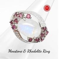 ราคา แหวน มุกดา Moonstone พลอยแท้ ขนาด 10×14 มม.ประดับพลอย โดโรไลท์ Rhodolite ตัวเรือนเงิน 925 ชุบทองคำขาว ขนาด 57 (6792953449)
