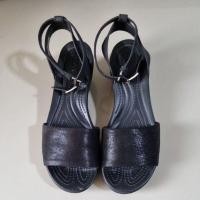 ราคา รองเท้าCrocs สีดำรัดข้อ (20077833247)