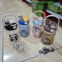 ราคา ขวดน้ําดื่มเด็กพร้อมหลอด/ขวดหัดดื่มตัวอักษร (41105701936)