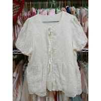 ราคา เสื้อลูกไม้สีครีมมือสองสีครีมไม่มีตำหนิ (28823538382)