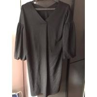 ราคา เดรสคอวี แขนพอง สีดำ (26864603826)