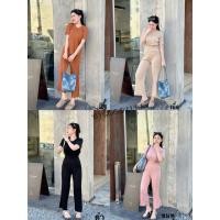 ราคา C26.ชุดเซทไหมพรม เสื้อ+ กางเกงขายาว ผ้าอัดกลีบ ทางสาวอวบใส่ได้ (51250815195)
