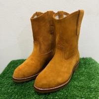 ราคา รองเท้าหัวเหล็กเซฟตี้ บู๊ทยาว หัวกลาง ไมปักลาย หนังแท้กันไฟ หนังกลับสีน้ำตาลทอง พื้นกันน้ำมัน มีแผ่นเหล็กทะลุ ไซซ์ 39-46 (28462551235)